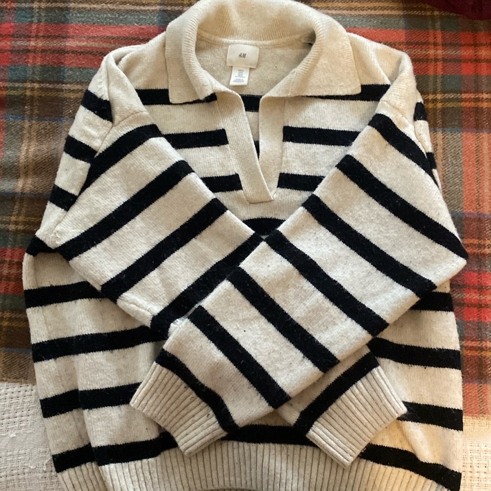 Collared Sweater | Black and White Striped | Women’s Medium